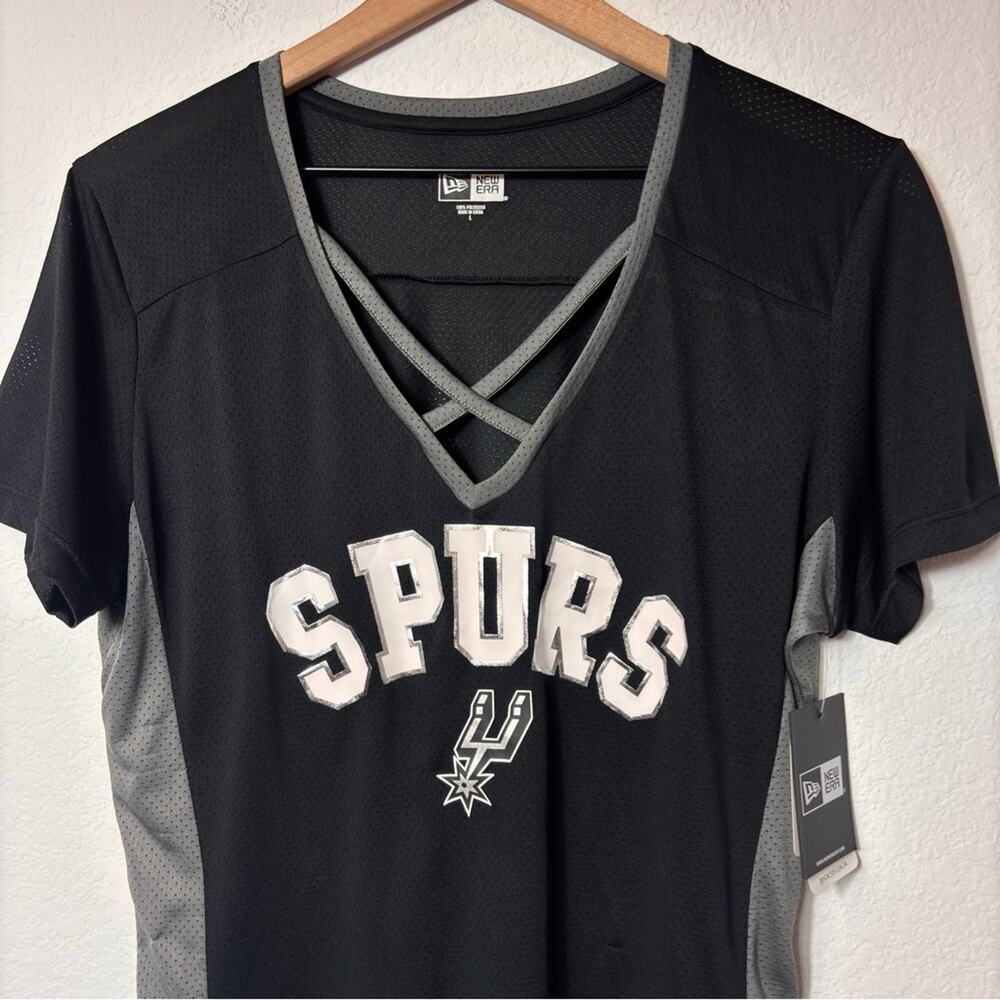 NEW ERA SPURS SAN ANTONIO BLACK GREY WOMEN T-SHIRT SIZE LARGE BRAND NEW WITH TAG - Picture 3 of 6